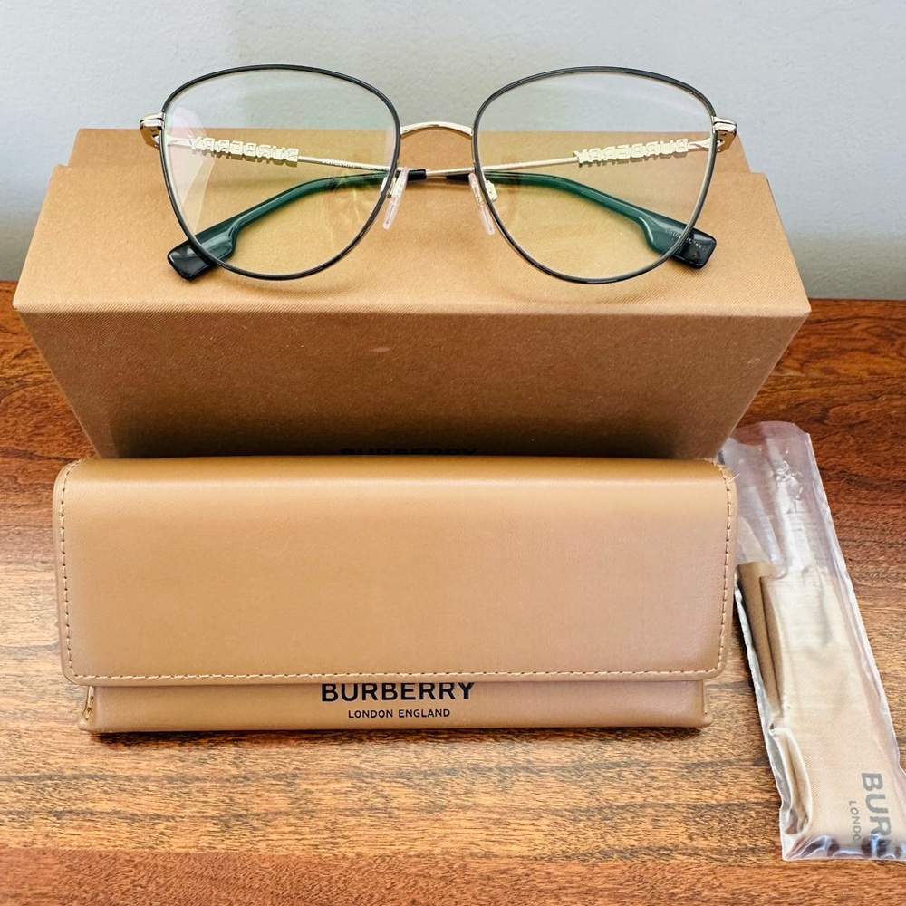 NWT, Burberry,  VIRGINIA eyeglasses